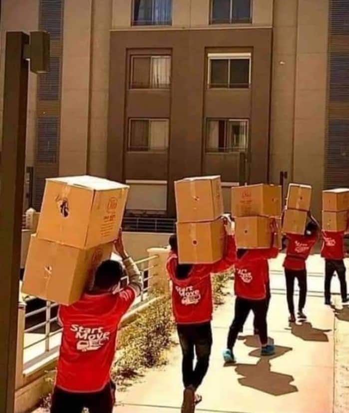 سيارات نقل العفش المغلقة